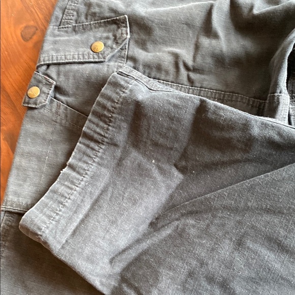 Carhartt Navy Utility Pants - 40 x 32 - relaxes fit - Picture 6 of 9